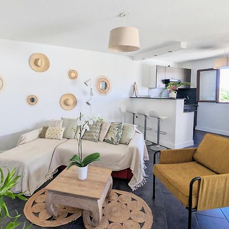 Cap Saint Gilles - T3 Vue Sur Le Port Apartamento Exterior foto