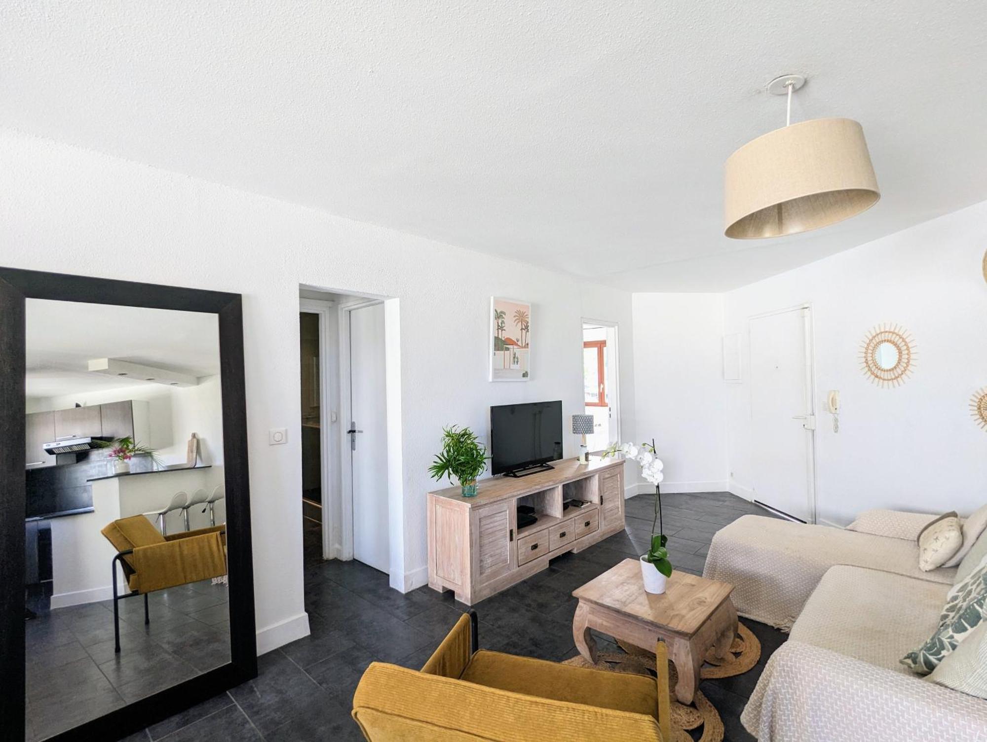 Cap Saint Gilles - T3 Vue Sur Le Port Apartamento Exterior foto